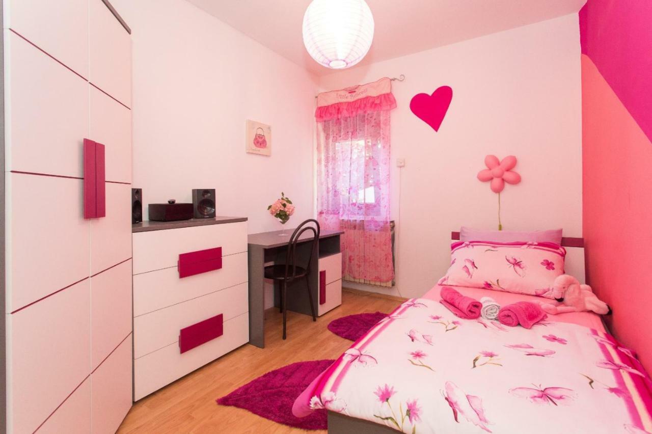 Apartmani Luis Kaštela Exterior foto
